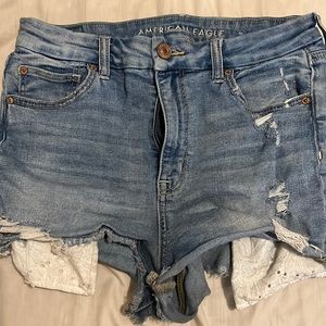 Blue Jean shorts with lace pockets